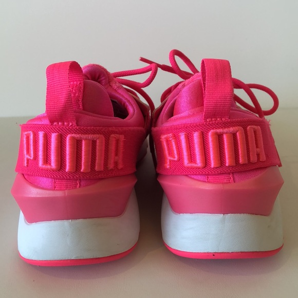 🍒HP🍒Puma sneakers - Picture 2 of 5